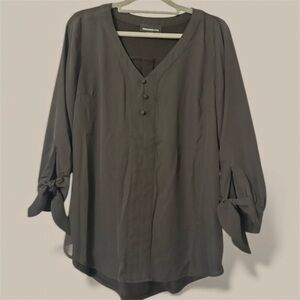 Fortune & Ivy | Black V-Neck Blouse